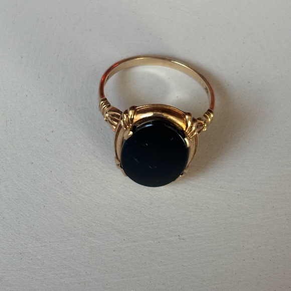 10k Elegant Gold & Onyx VTG ladies ring - Picture 9 of 15